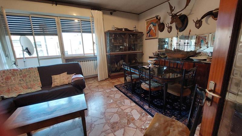 6 rooms Penthouse in Arezzo, Italy No. 238217