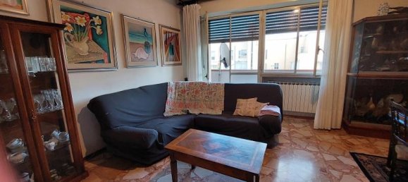 6 rooms Penthouse in Arezzo, Italy No. 238217 2