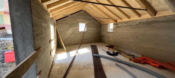 4 rooms House in Domaso, Italy No. 75290 9