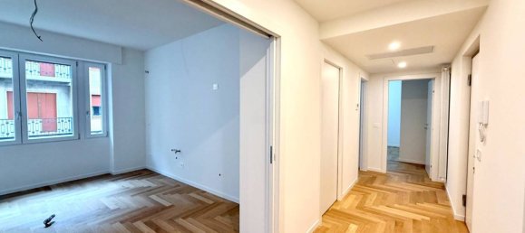 2 bedrooms Apartment in Bergamo, Italy No. 287854 5
