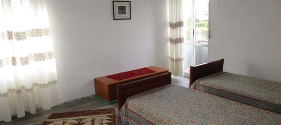 3 rooms Apartment in Carrara, Italy No. 27345 8