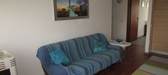 3 rooms Apartment in Carrara, Italy No. 27345 4