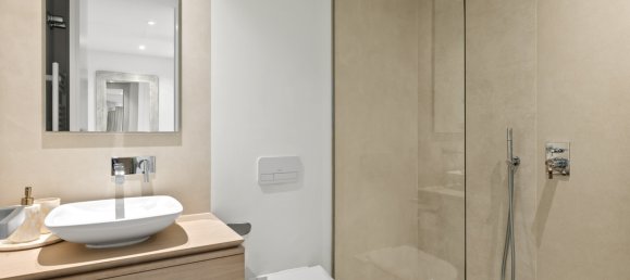 Apartamento de 7 dormitorios en Marbella, Spain No. 39676 24