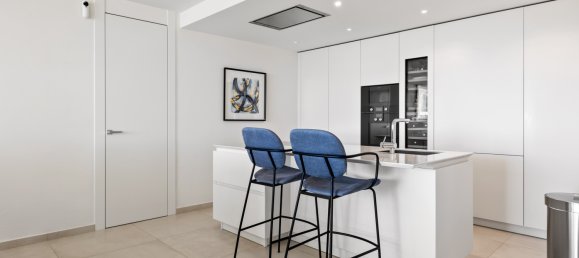 Apartamento de 7 dormitorios en Marbella, Spain No. 39676 17