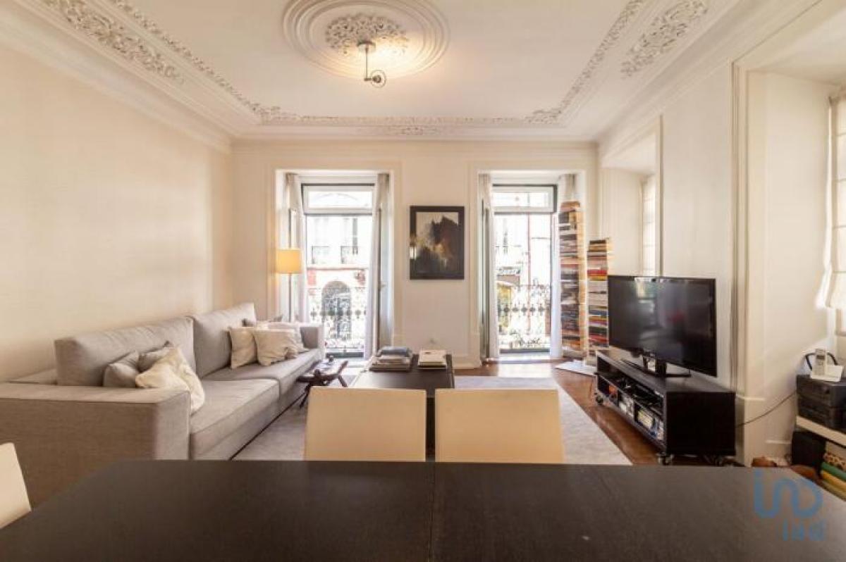 3 bedrooms Apartment in Lisbon, Portugal No. 4196