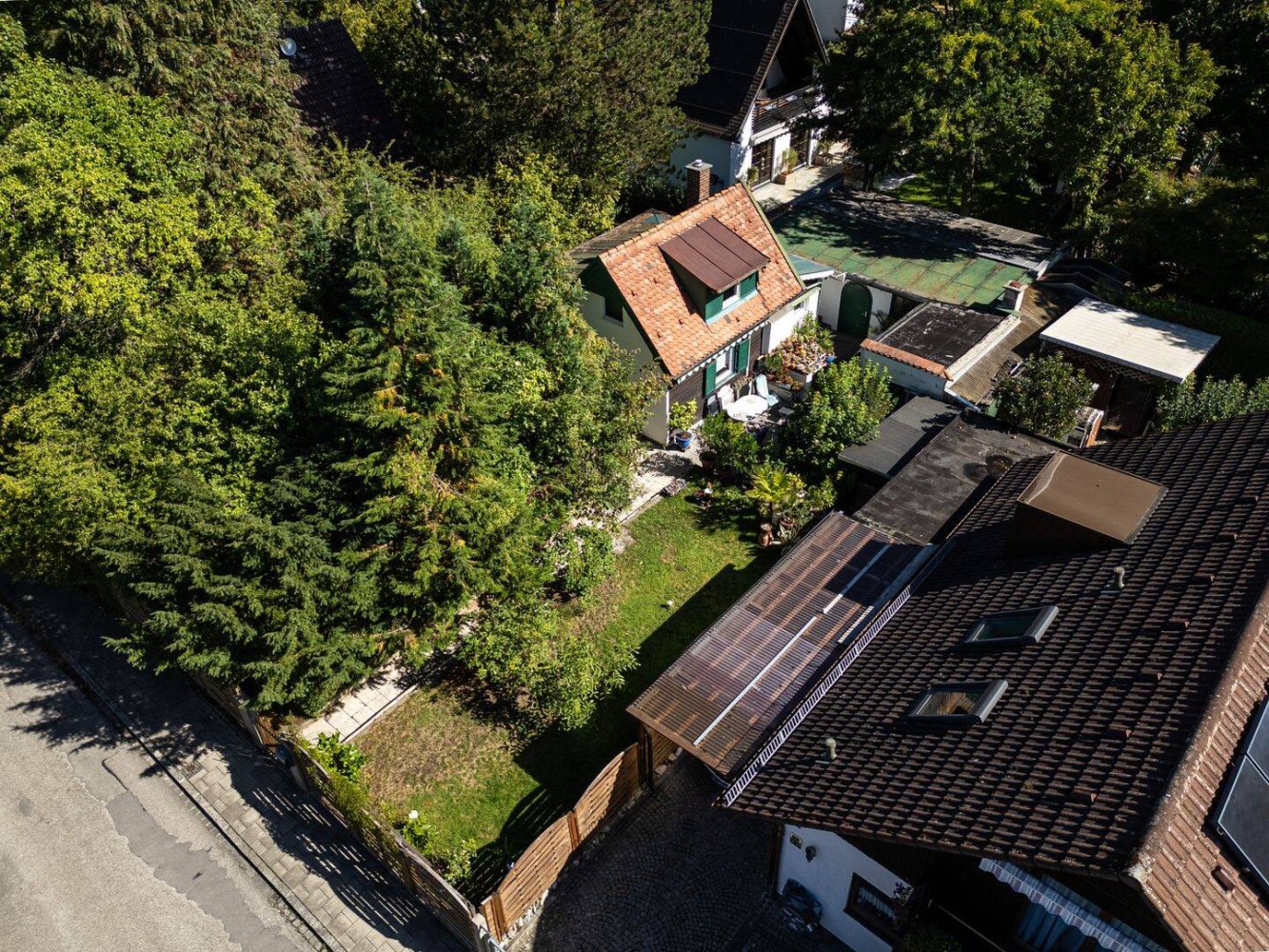  Land in Munich, Germany No. 365825