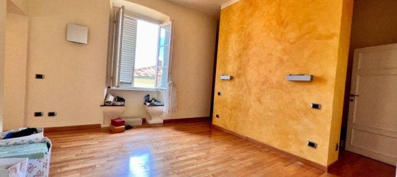 Ático de 3 dormitorios en Lucca, Italy No. 77769 7