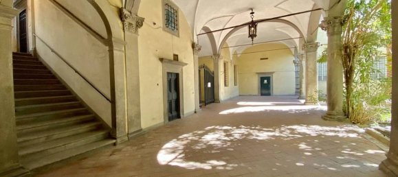 Ático de 3 dormitorios en Lucca, Italy No. 77769 5