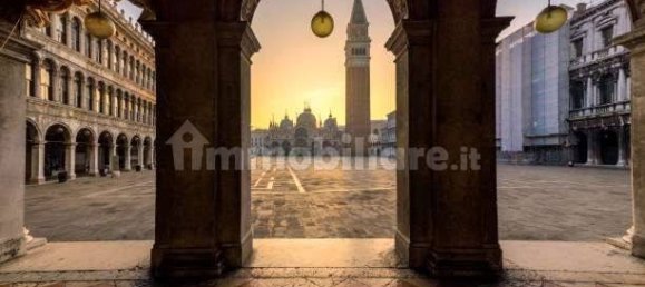 4 rooms Commercial property in Venice, Italy No. 61839 7