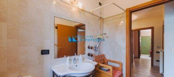 2 bedrooms Apartment in Massa, Italy No. 117197 10