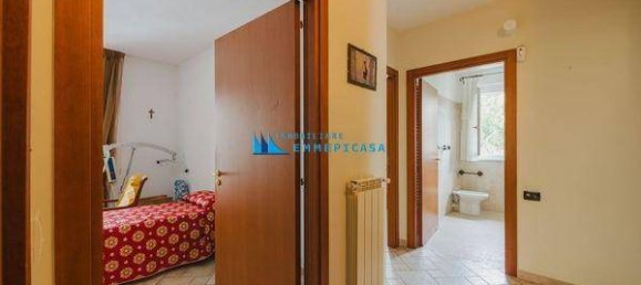 2 bedrooms Apartment in Massa, Italy No. 117197 5