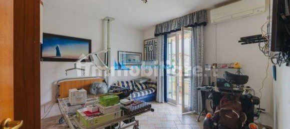 2 bedrooms Apartment in Massa, Italy No. 117197 9