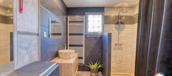 3 bedrooms House in Rhone, France No. 200396 24