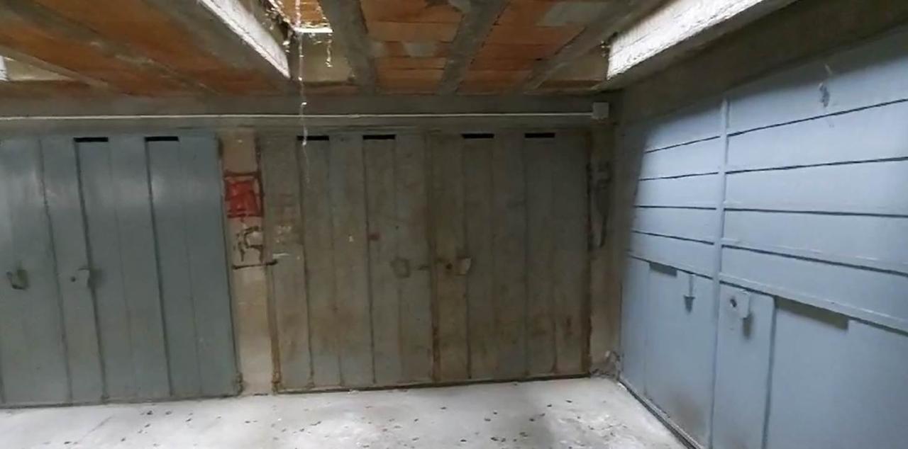 Garaje de 1 habitación en Piacenza, Italy No. 123483