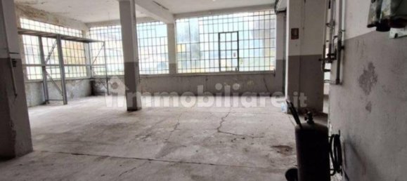 Склад с 5 комнатами в Лумедзане, Италия № 6467 29