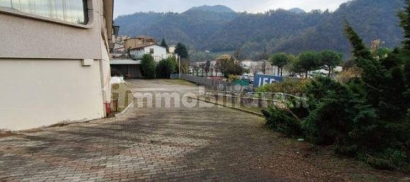 Склад с 5 комнатами в Лумедзане, Италия № 6467 13