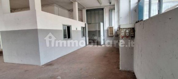 Склад с 5 комнатами в Лумедзане, Италия № 6467 24