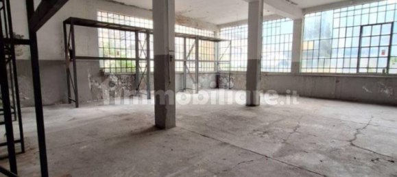 Склад с 5 комнатами в Лумедзане, Италия № 6467 25