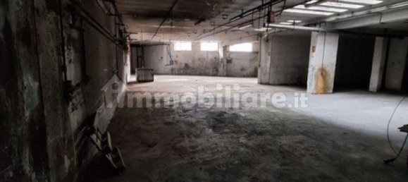 Склад с 5 комнатами в Лумедзане, Италия № 6467 46