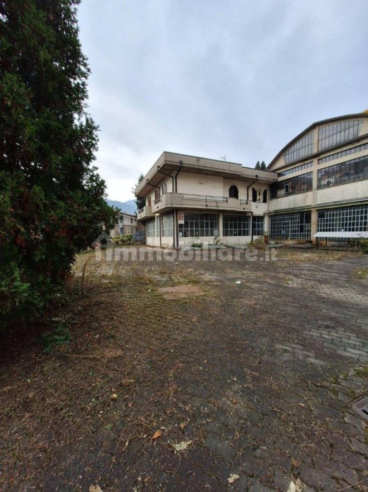 Склад с 5 комнатами в Лумедзане, Италия № 6467