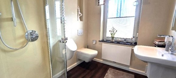 6 rooms House in Leer, Germany No. 241143 9