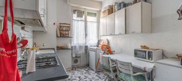 4 bedrooms Apartment in Milan, Italy No. 376735 35