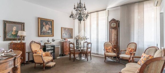 4 bedrooms Apartment in Milan, Italy No. 376735 26