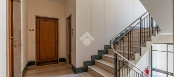 4 bedrooms Apartment in Milan, Italy No. 376735 16