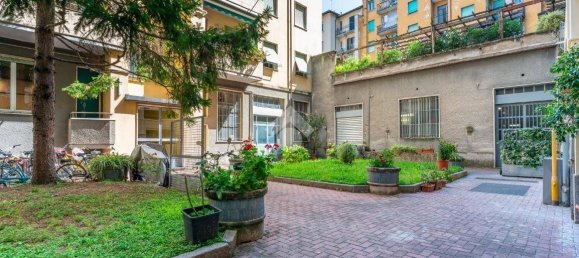 4 bedrooms Apartment in Milan, Italy No. 376735 42