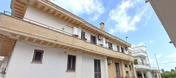 3 bedrooms Apartment in Oria, Italy No. 337111 2