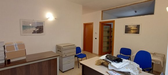 3 bedrooms Apartment in Oria, Italy No. 337111 8