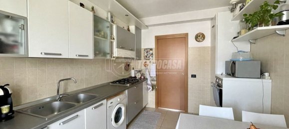 Apartamento de 4 divisões em Pieve Emanuele, Italy N.º 132310 12