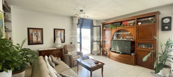 Apartamento de 4 divisões em Pieve Emanuele, Italy N.º 132310 2