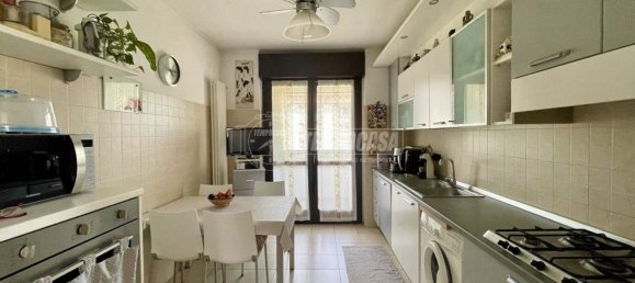 Apartamento de 4 divisões em Pieve Emanuele, Italy N.º 132310 10