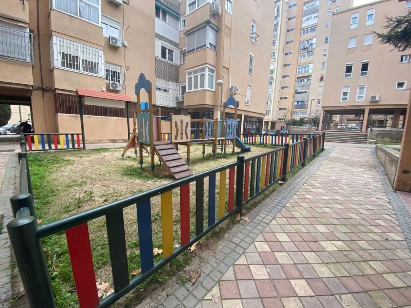 3 bedrooms Apartment in Madrid, Spain No. 137383