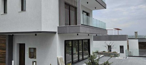 6 bedrooms Villa in Parekklisia, Cyprus No. 7425 4