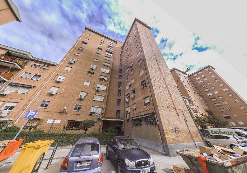 Apartamento de 3 dormitorios en Madrid, Spain No. 267262