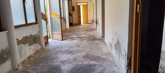 9 rooms House in Quartu Sant'Elena, Italy No. 178664 7