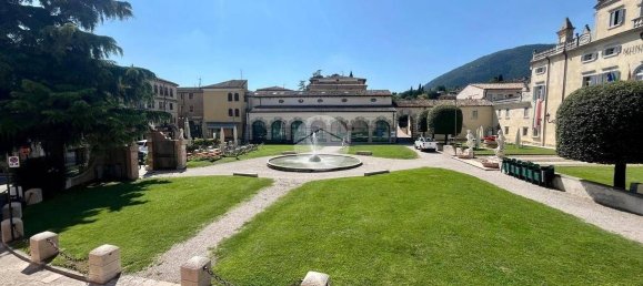 129m² Commercial property in Caprino Veronese, Italy No. 293459 11