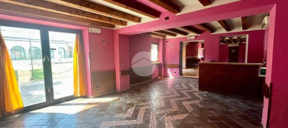 129m² Commercial property in Caprino Veronese, Italy No. 293459 5