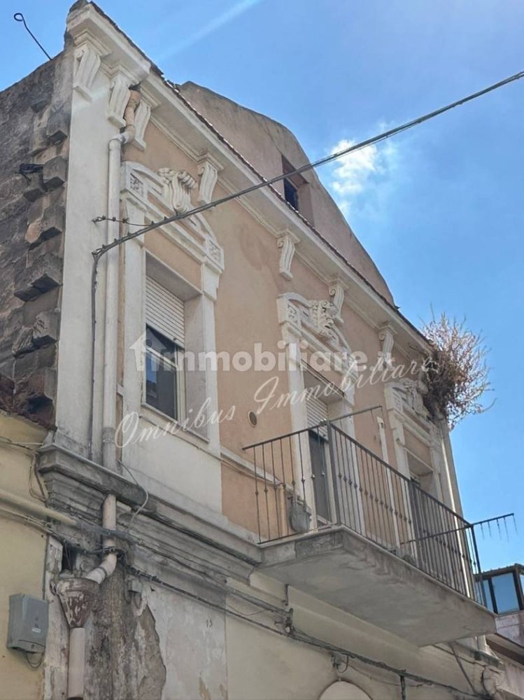 Apartamento de 2 dormitorios en Foggia, Italy No. 402794