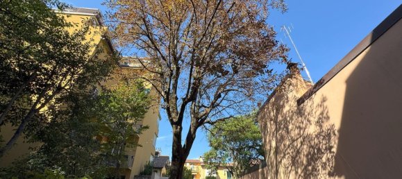 3 bedrooms Apartment in Bologna, Italy No. 376793 2