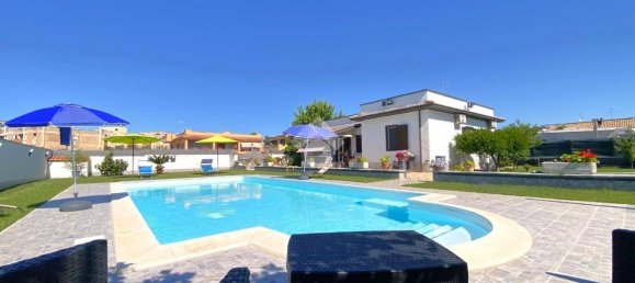 3 bedrooms Villa in Anzio, Italy No. 47713 4
