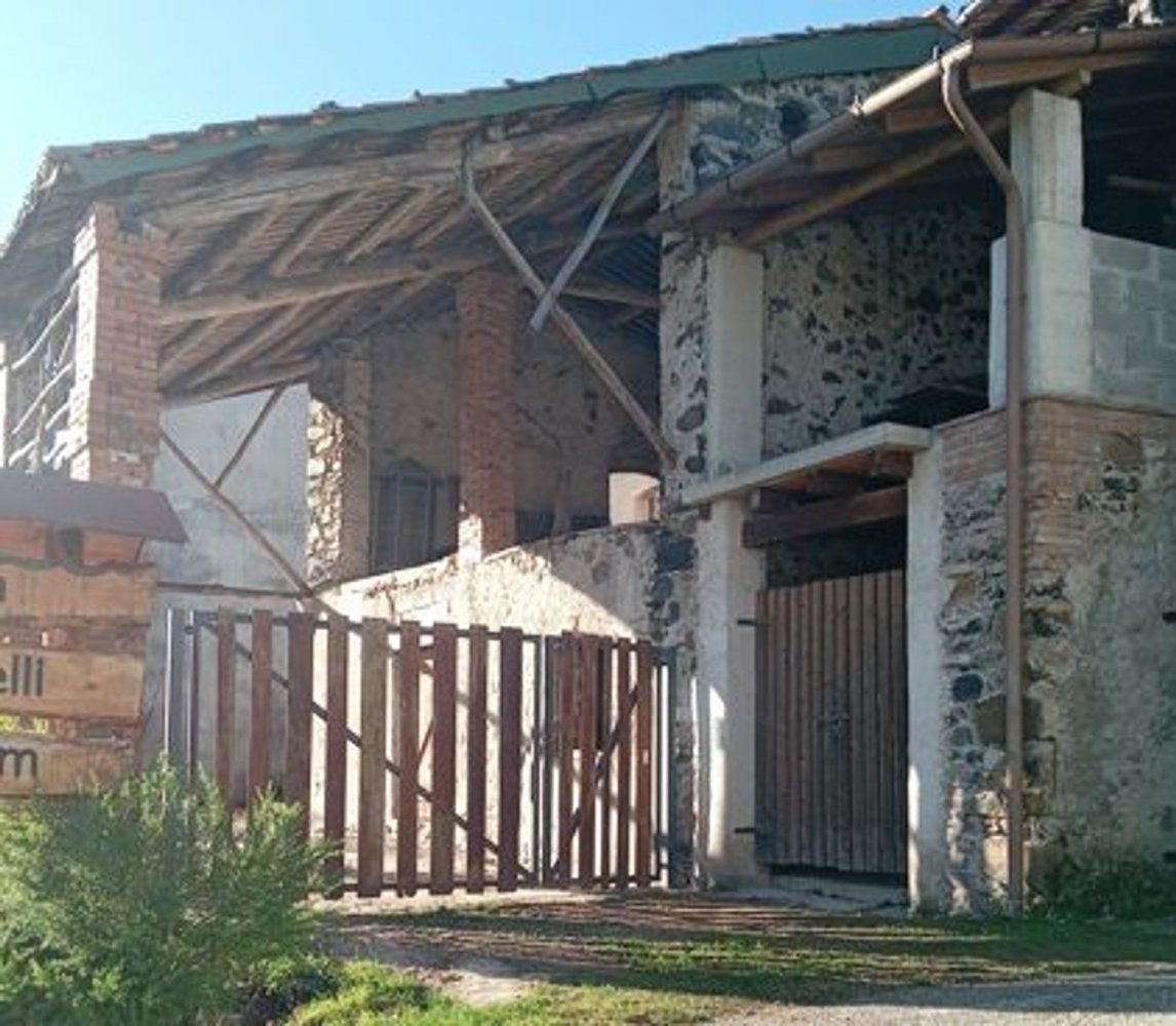 8 rooms House in Valdagno, Italy No. 251981