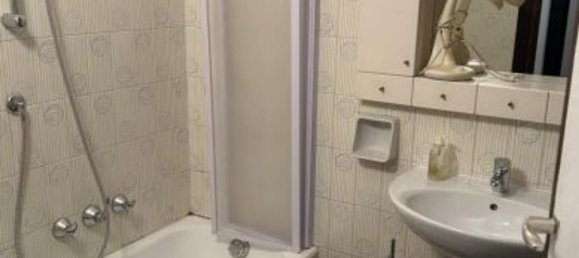 7-salle Appartement à Erba, Italy No. 8397 17