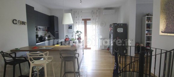 3 bedrooms Apartment in Rome, Italy No. 333651 3