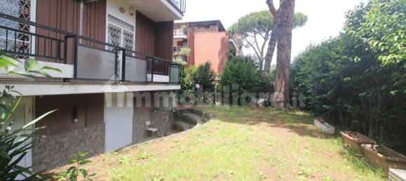 3 bedrooms Apartment in Rome, Italy No. 333651 27