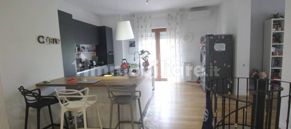 3 bedrooms Apartment in Rome, Italy No. 333651 2