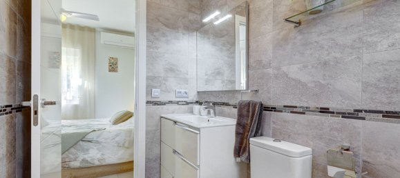 Villa de 3 dormitorios en Fuengirola, Spain No. 125874 11