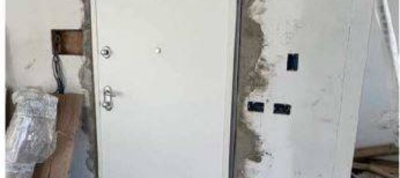 85m² Warehouse in Milan, Italy No. 270209 6